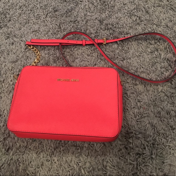 Michael Kors Cross Body Coral Bag - Picture 1 of 4